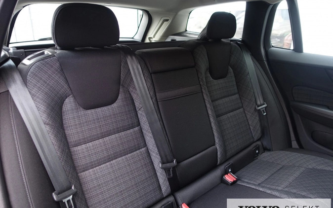 Volvo V60 cena 154900 przebieg: 33130, rok produkcji 2022 z Ostrołęka małe 562